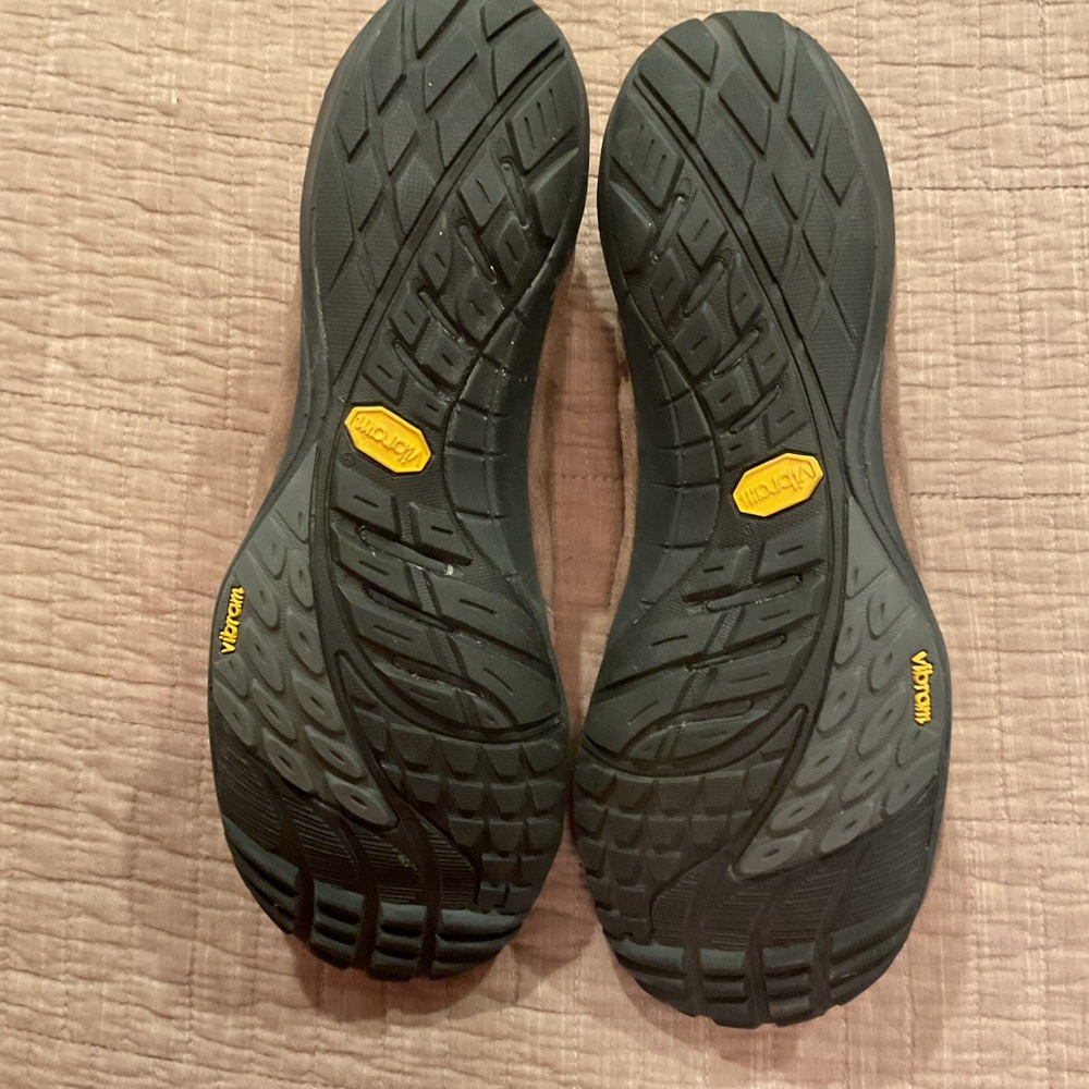 Shoes - Picture 3 of 3